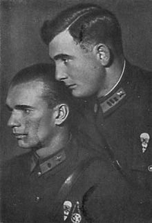 Первые советские парашютисты Леонид Минов и Яков Мошковский